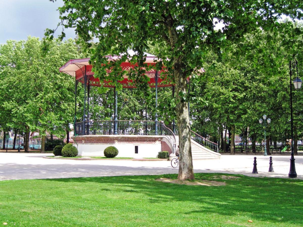 Spacious Quentoinise Town House Saint-Quentin  Exterior photo